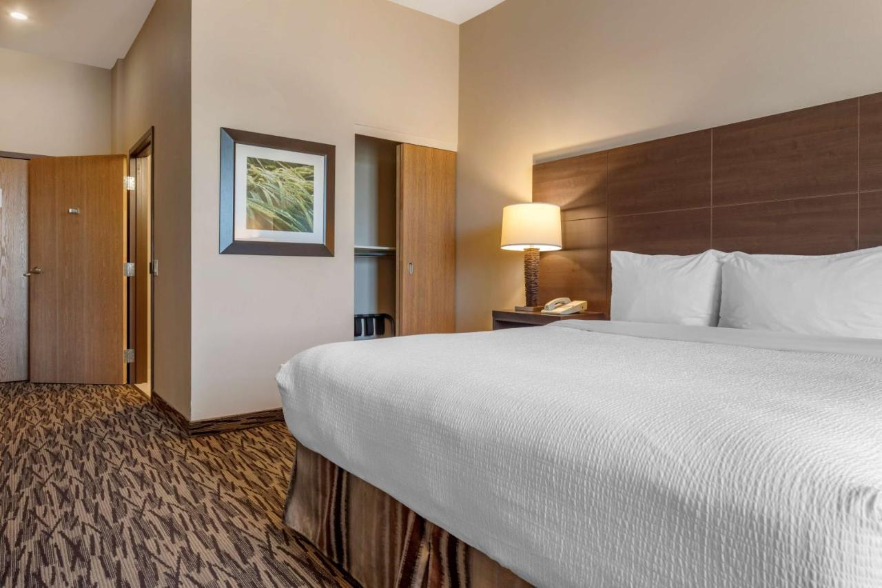Best Western Plus Bridgewater Hotel & Convention Centre Luaran gambar