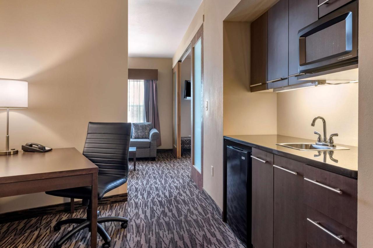 Best Western Plus Bridgewater Hotel & Convention Centre Luaran gambar